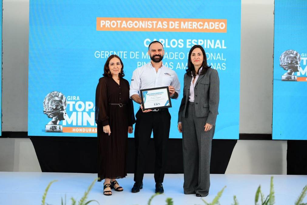 Carlos Espinal, Gerente de Mercadeo Regional, Pinturas Americanas