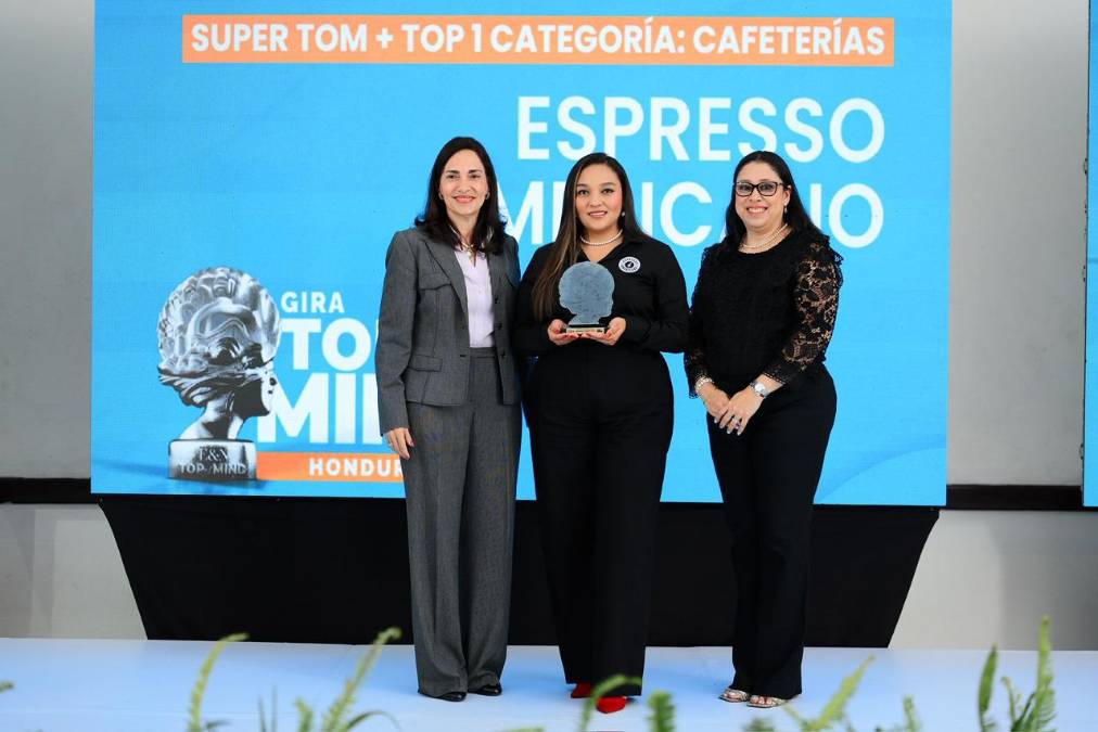 Espresso Americano, Super TOM, Marca Emblema y marca # 1 en Categoría: Cafeterías 