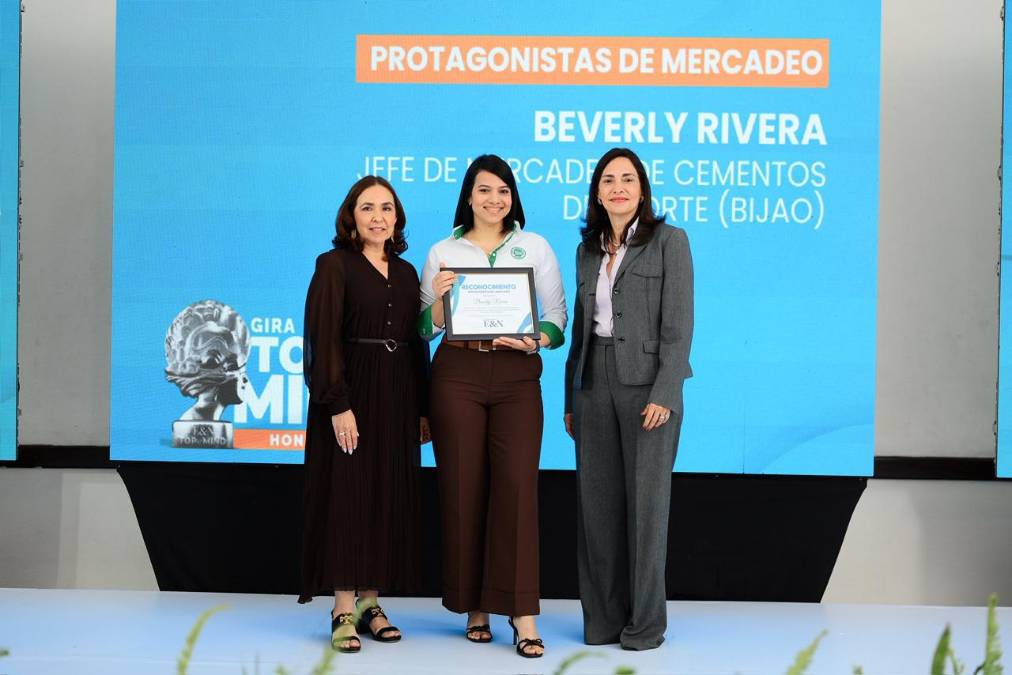 Beverly Rivera, Jefe de Mercadeo de Cementos del Norte (Bijao)