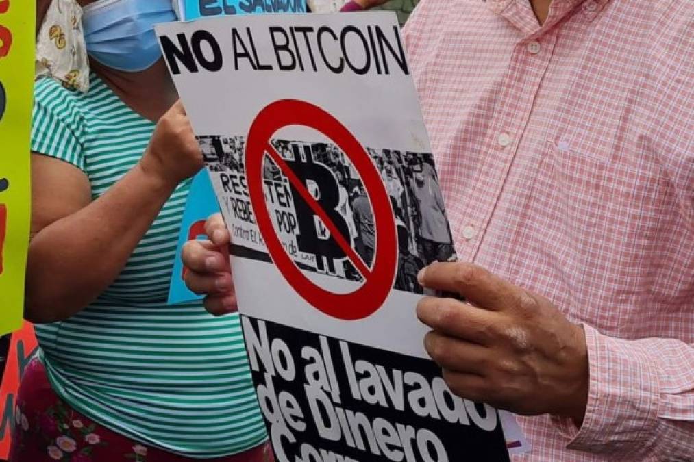 El Salvador: Protestas ciudadanas contra entrada en vigor de bitcoin