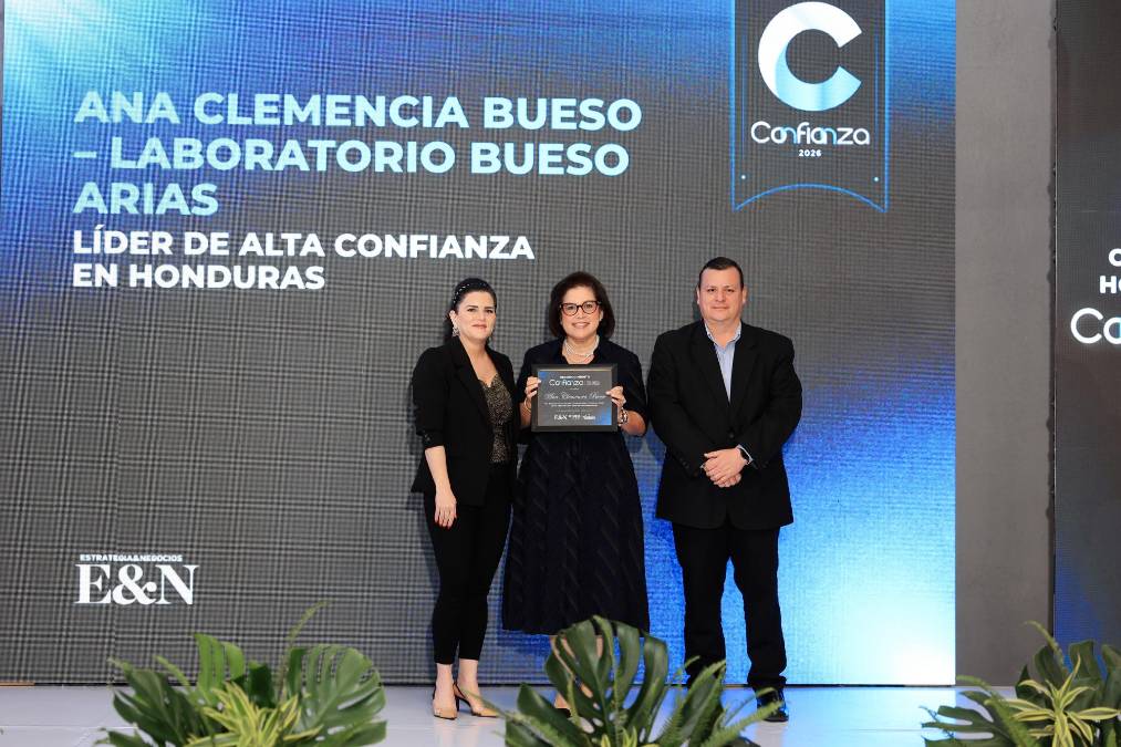 Ana Clemencia Bueso, Gerente General de Laboratorios Bueso Arias.