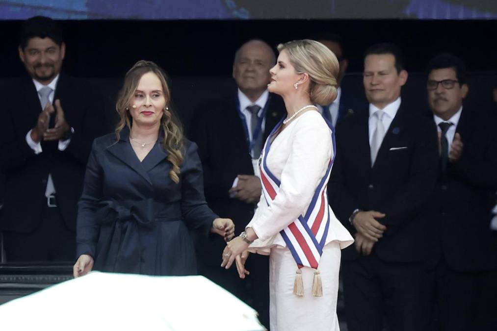 <i>Fernández, presidente número 50 en la historia de Costa Rica, será la segunda mujer que llega al cargo después de la socialdemócrata Laura Chinchilla (2010-2014). EFE/ Jeffrey Arguedas</i>