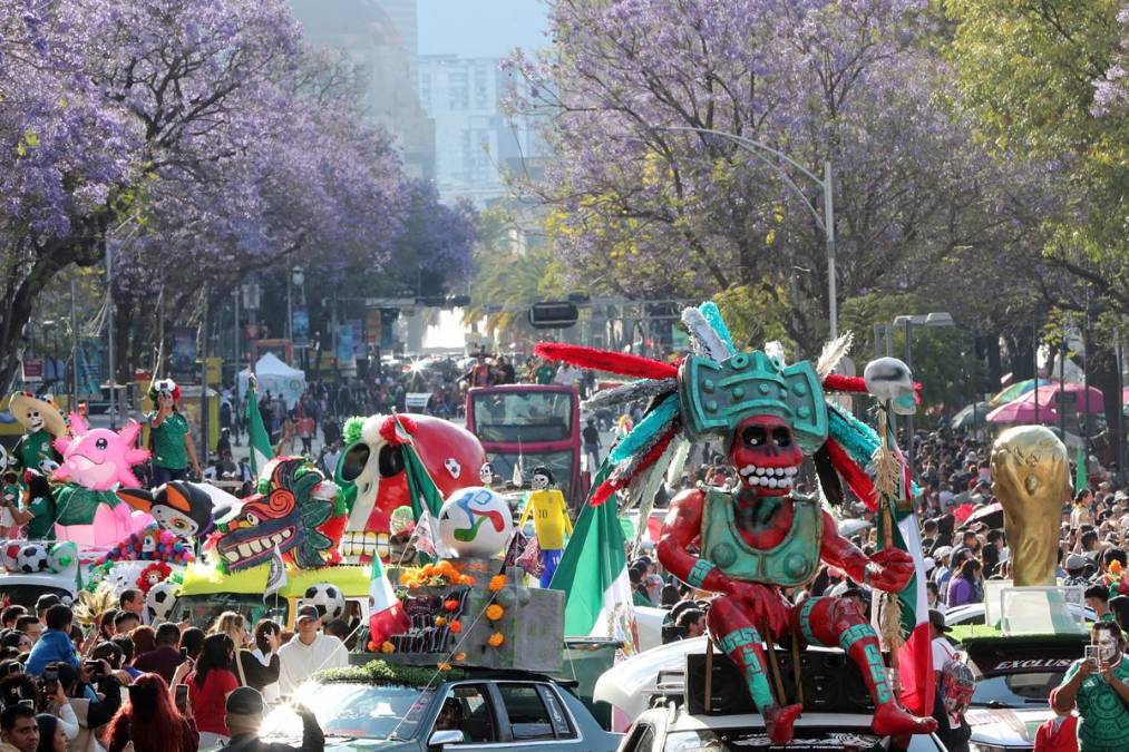 <i>Las catrinas son figuras femeninas en forma de calavera, ataviadas con ropa elegante, que se han convertido en uno de los símbolos más representativos del Día de Muertos, que se celebra en noviembre y es una festividad declarada patrimonio de la humanidad por la UNESCO. EFE/ Mario Guzmán</i>