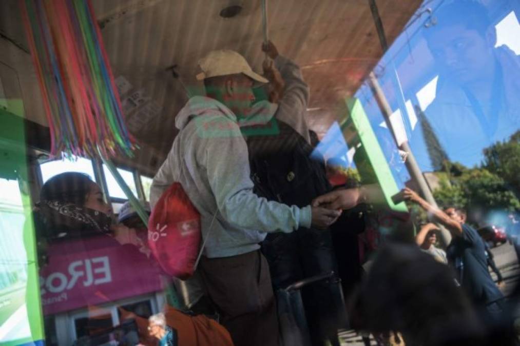 Nuevo grupo de migrantes salvadoreños emprende ruta hacia EEUU