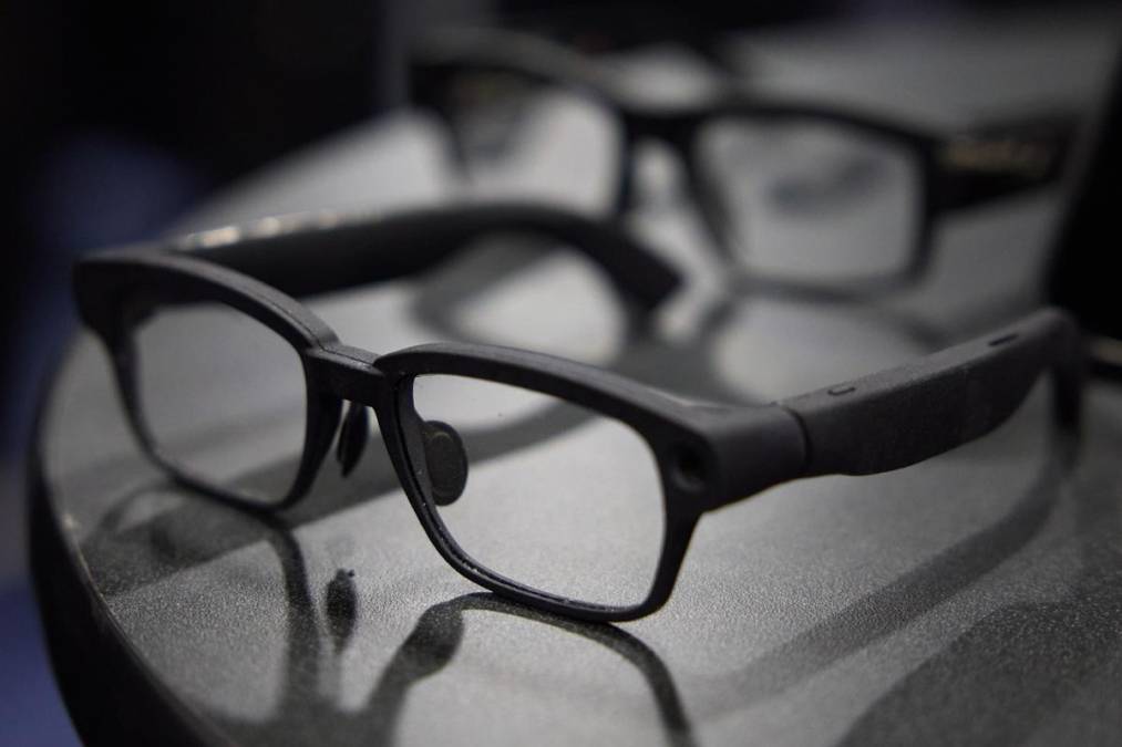 <i>Mustard Glasses Inc muestra sus nuevas gafas inteligentes durante la feria CES </i>