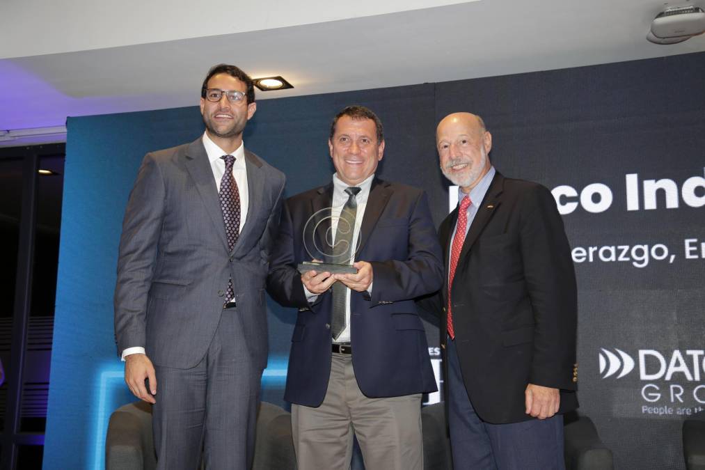 <i>Luis Lara, CEO Corporación Bi - Banco Industrial - Triple C </i>