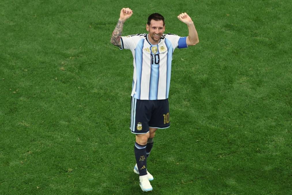 Miroslav Klose, leyenda de la selección de Alemania, felicitó este lunes al argentino Lionel Messi por superarlo como máximo goleador histórico de los Mundiales, con 18 tantos; consideró que es “el mejor futbolista de todos los tiempos” y destacó que es un "genio". EFE/Carlos Ramirez.