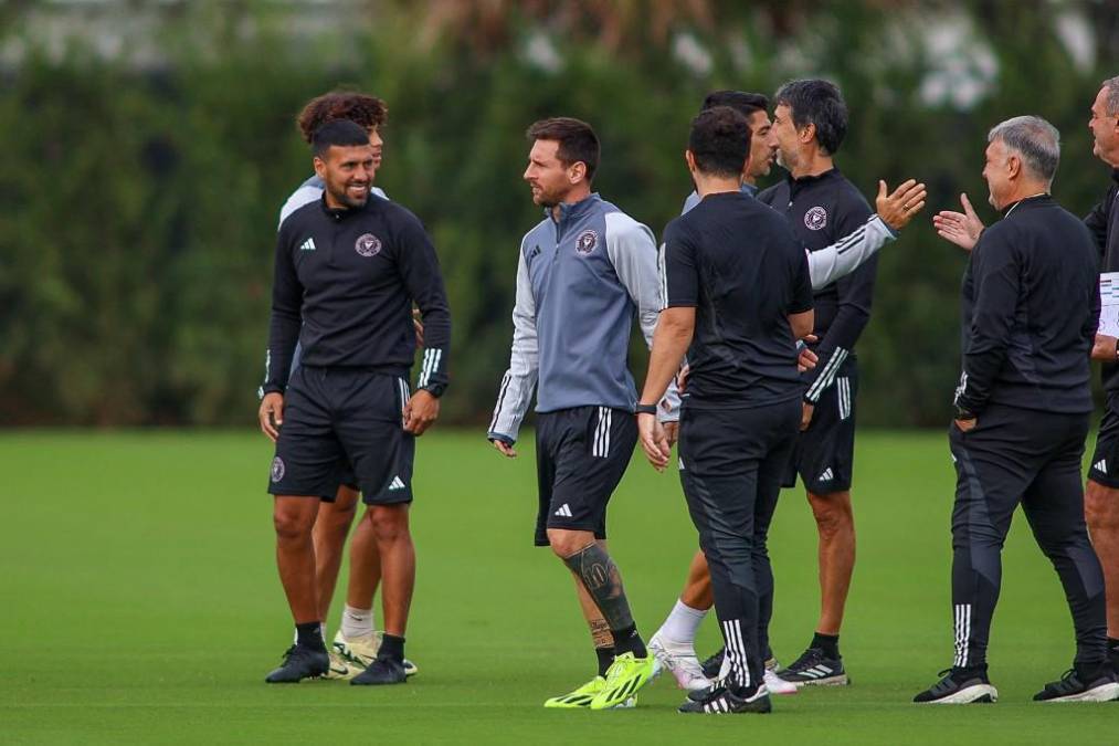 <i>El técnico de Inter Miami, el argentino Gerardo Martino, en una conferencia de prensa el pasado 11 de enero señaló sobre el juego contra El Salvador que lo que buscan es iniciar la pretemporada contra una selección "que nos va a exigir". FOTO CHRIS ARJOON / AFP</i>