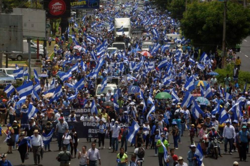 Nicaragua: La oposición sale a la calle y desafía la ofensiva de Ortega