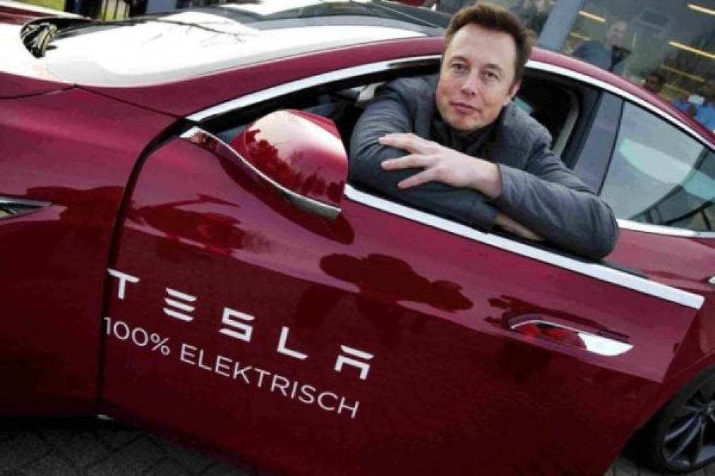Tesla no quema combustible, 'quema efectivo'
