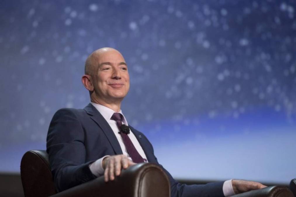 Jeff Bezos 'le quita el trono' (otra vez) a Bill Gates y es el más rico del mundo