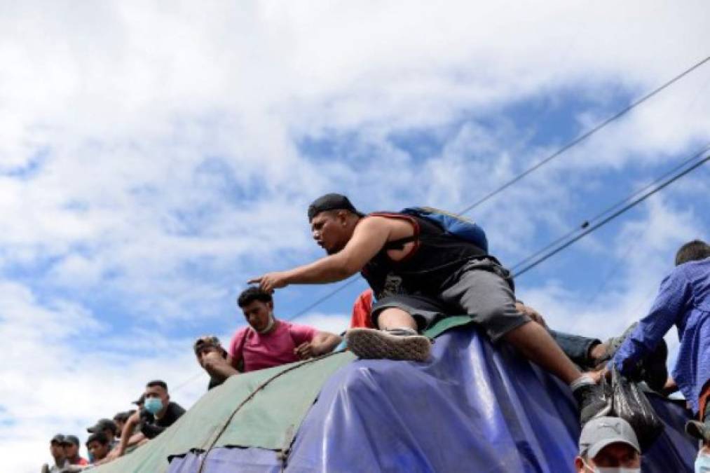 Caravana rumbo a EE.UU. suma más de 9.000 migrantes
