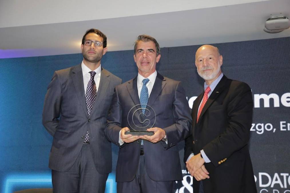 <i>PRODUCTOS ALIMENTICIOS DIANA: Armando Mendiola – Productos Alimenticios Diana: Líder Empresarial de Alta Confianza en El Salvador (Público Informado, Público General) | Productos Alimenticios Diana: Empresa de Alta Confianza en El Salvador (Público General, Público Informado), Empresa de Alta Confianza en Guatemala (Público General) | Diana: Marca de Alta Confianza en El Salvador (Público Informado, Público General), Marca de Alta Confianza en Guatemala (Público General) </i>