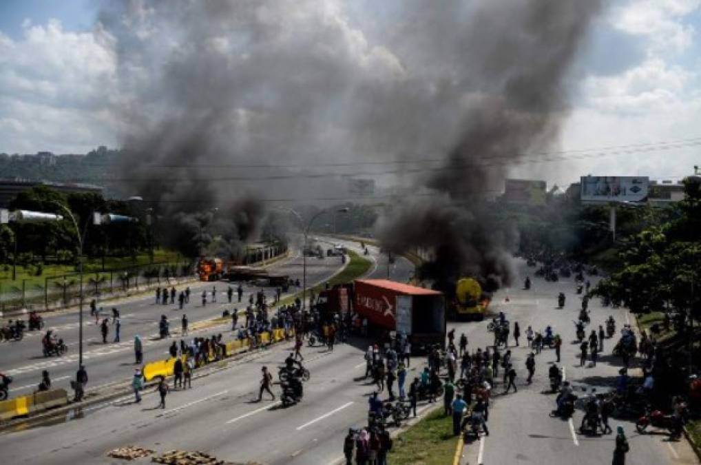 Sube la tensión en Venezuela: lanzan granadas a Corte Suprema