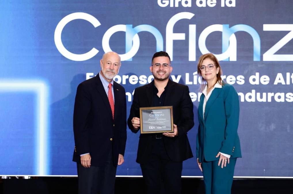 <i>Daniel Goldstein, presidente de la Junta Directiva de Molino Harinero Sula, acude en su representación Denilson Gómez, Coordinador de Asuntos Corporativos de RSE de Molino Harinero Sula </i>