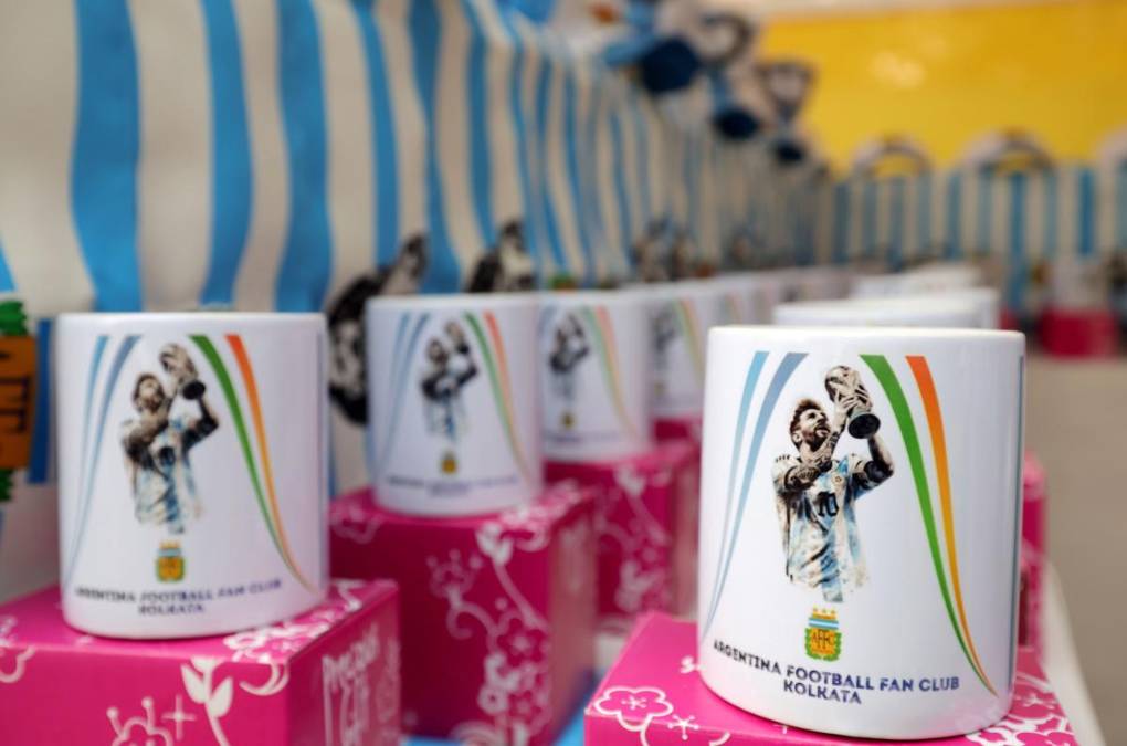 <i>El apoyo a Messi en la región es un fenómeno consolidado en Bengala —tanto del lado indio como en Bangladés—, donde el fútbol argentino y la figura del delantero alcanzan altos niveles de popularidad y sus partidos suelen congregar a gran número de aficionados.. EFE/EPA/PIYAL ADHIKARY</i>