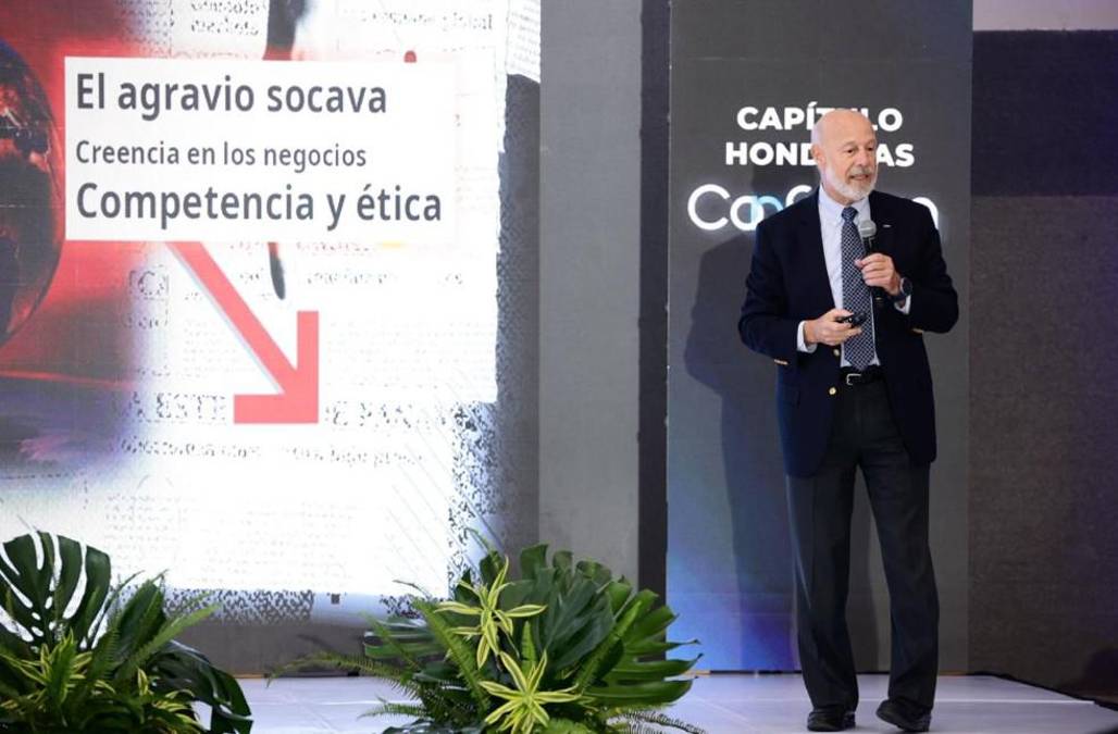 Italo Pizzolante, socio fundador de PIZZOLANTE, destacó el por qué en los entornos de incertidumbre los generadores de confianza son los líderes y quienes destacan. 
