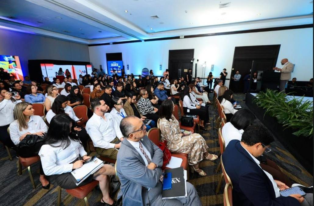 <i>Los asistentes conocieron en exclusiva los resultados TOM y también tuvieron la oportunidad de conocer tips para lograr una alta recordación por parte de los consumidores.</i>