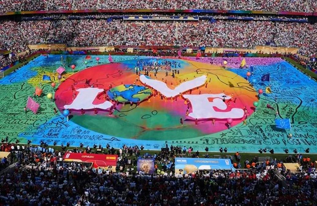 Fotografía que muestra el show de medio tiempo este domingo, en el partido de la final del Mundial de la FIFA 2026 entre España y Argentina en el estadio MetLife en Nueva Jersey (Estados Unidos). EFE/ Omar Alonso