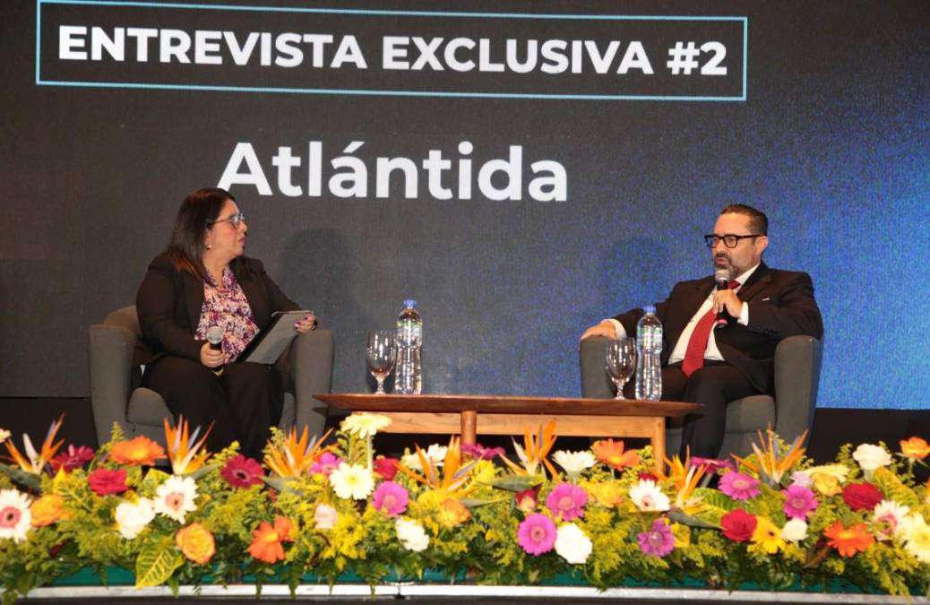 La reputación ya no se construye solamente mediante la experiencia directa de consumidores, colaboradores e inversionistas. Esta conjunción de factores, desde la mirada del sector financiero, fue abordada en una entrevista en vivo con Manuel Dávila, vicepresidente ejecutivo de Banco Atlántida.