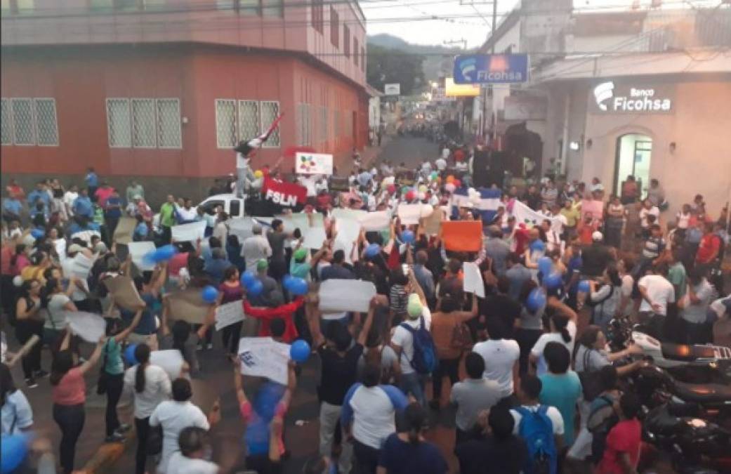 Se agudizan las protestas en Nicaragua por la reforma al INSS