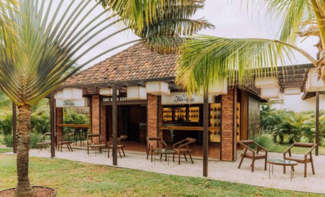 Rum Bar es un nuevo concepto de bar que se encuentra en el JW Marriott Guanacaste Resort & Spa. La idea nace luego de una alianza con Flor de Caña. Foto Marco Gago, Content Lab