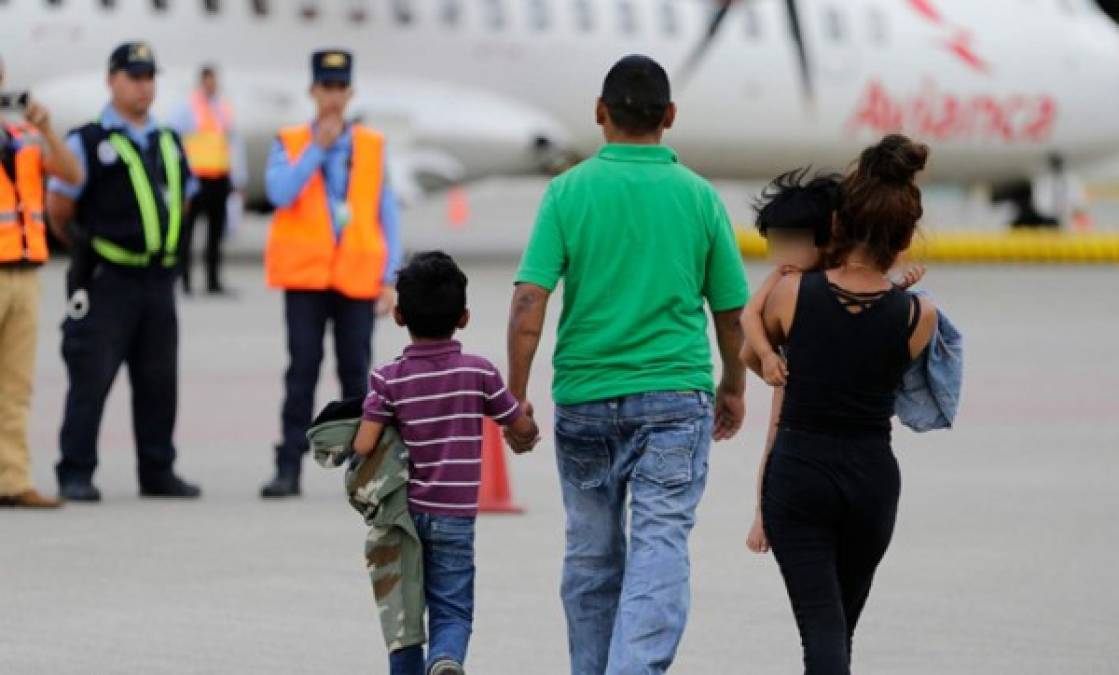 Guatemala y México deportan a más de 1.700 migrantes hondureños