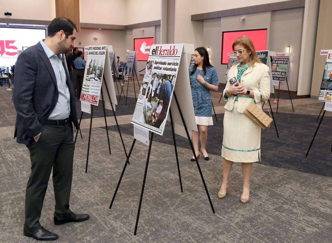 EL HERALDO conmemora su legado con sellos postales