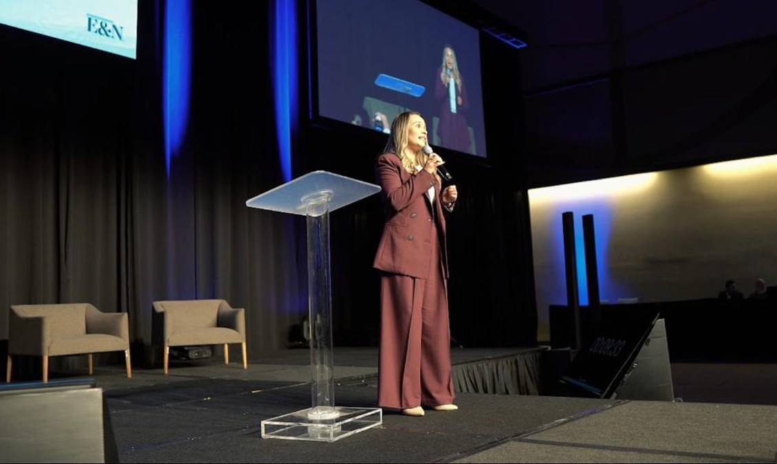 Lady Campos, gerente de Desarrollo de Negocios para Centroamérica de Schneider Electric (Costa Rica), ha expuesto ‘De la intención al impacto’, donde ha comentado que es necesario trabajar por una Centroamérica más competitiva y sostenible.