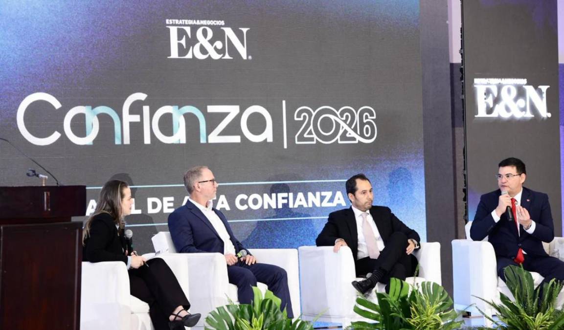 El encuentro, que se desarrolló en San Pedro Sula, contó con la participación de Carlos Girón, vicepresidente ejecutivo de Imagen Corporativa y Comunicaciones de Banco Atlántida; Allan Deware, CEO de Pinturas Americanas; y Ángelo Casco Bruni, gerente general de Molino Harinero Sula. La conversación fue moderada por Claudia Díaz, directora ejecutiva de FUNDAHRSE,