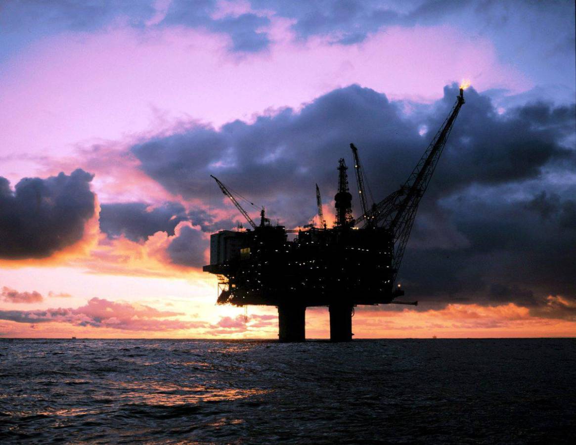 ¿Cómo afectó el precio del barril de petróleo el ataque iraní a base de EEUU en Catar?
