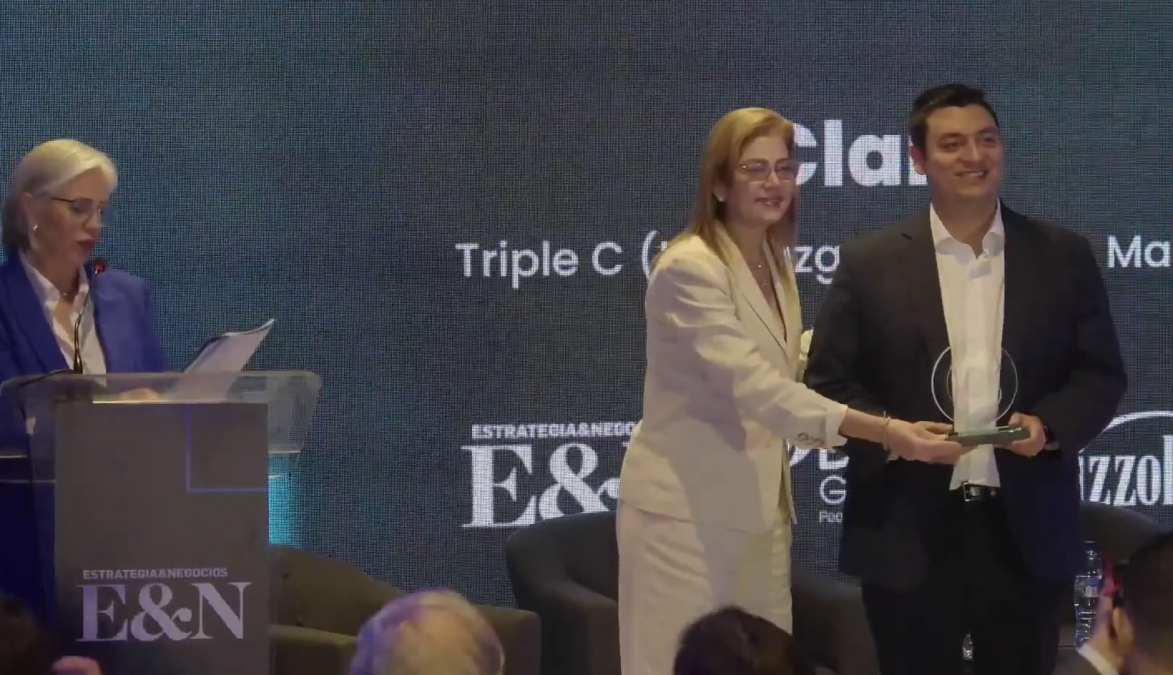 <i>CLARO: Gilda Tinoco Castillo - Claro: Líder Empresarial de Alta Confianza en Nicaragua (Público Informado) | Claro: Empresa de Alta Confianza en El Salvador, Nicaragua, Honduras y Guatemala (Público Informado, Público General), Empresa de Alta Confianza en Costa Rica (Público General) | Claro: Marca de Alta Confianza en El Salvador y Nicaragua (Público General, Público Informado), Marca de Alta Confianza en Guatemala y Costa Rica (Público General) y Marca de Alta Confianza en Honduras (Público Informado) </i>