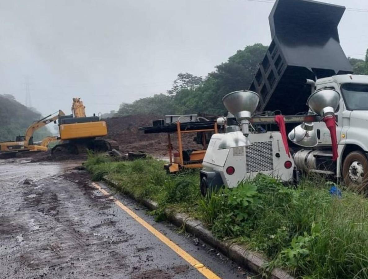 Guatemala: daños en carreteras por lluvias afectan al transporte de mercancías