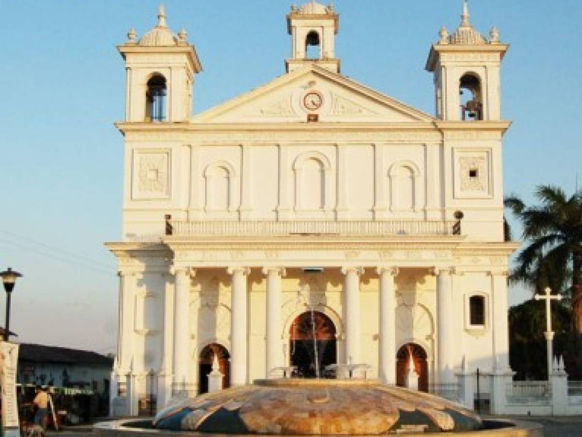 El Salvador impulsa turismo interno con Pueblos Vivos