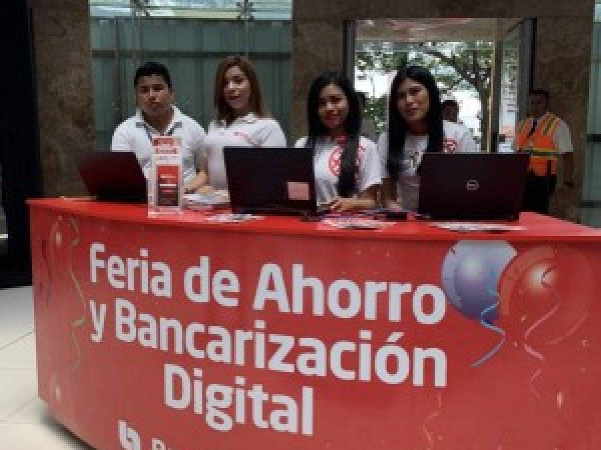 Banco Atlántida realiza feria de ahorro y bancarización digital en Honduras
