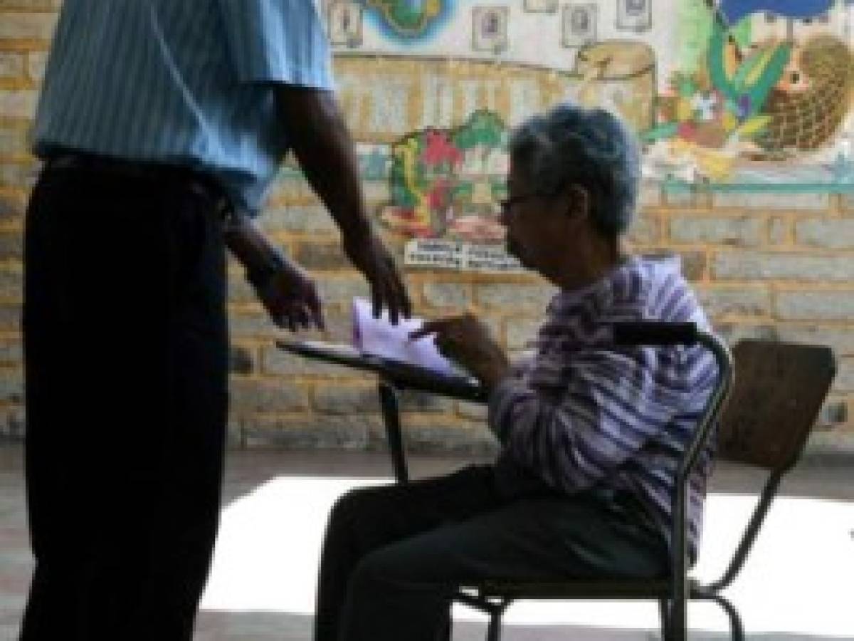 TSE cierra oficialmente las elecciones en Honduras e inicia conteo de urnas