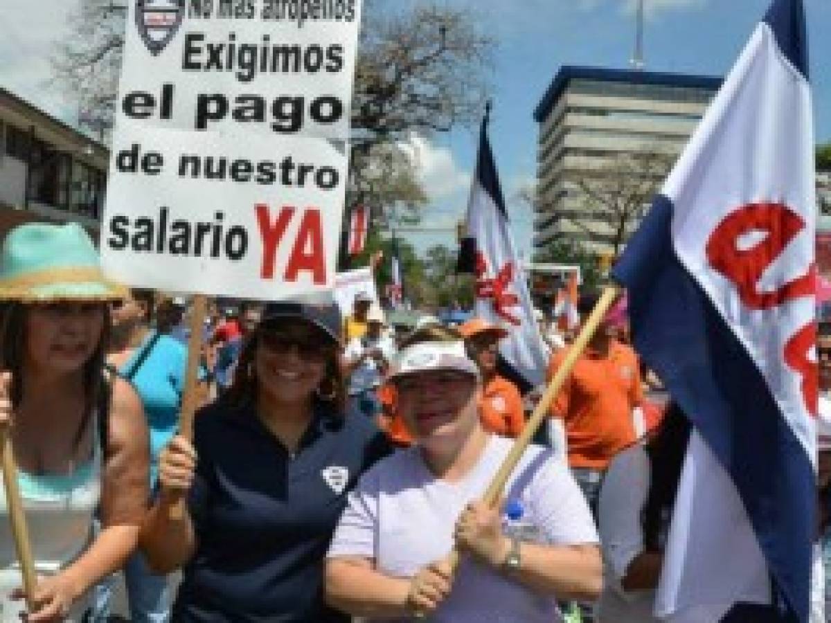 Costa Rica: educadores se mantienen en huelga