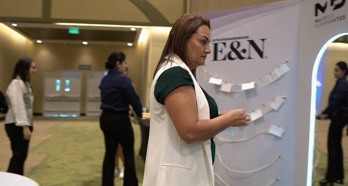 En el marco del evento de Mujeres Desafiantes 2026, las participantes dejaron sus mensajes, pensamientos y principios más esenciales colgados en el Muro Maggi para inspirar a muchas otras. Luego de ello llegará una canción.