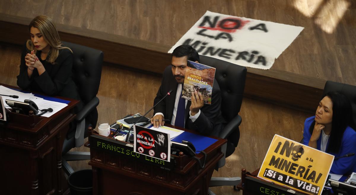 El Salvador: avalan Ley General de la Minería Metálica