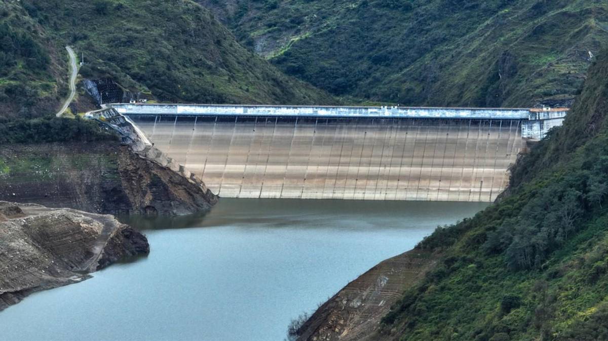 Ecuador pasará de 8 a 14 horas al día de apagones eléctricos programados