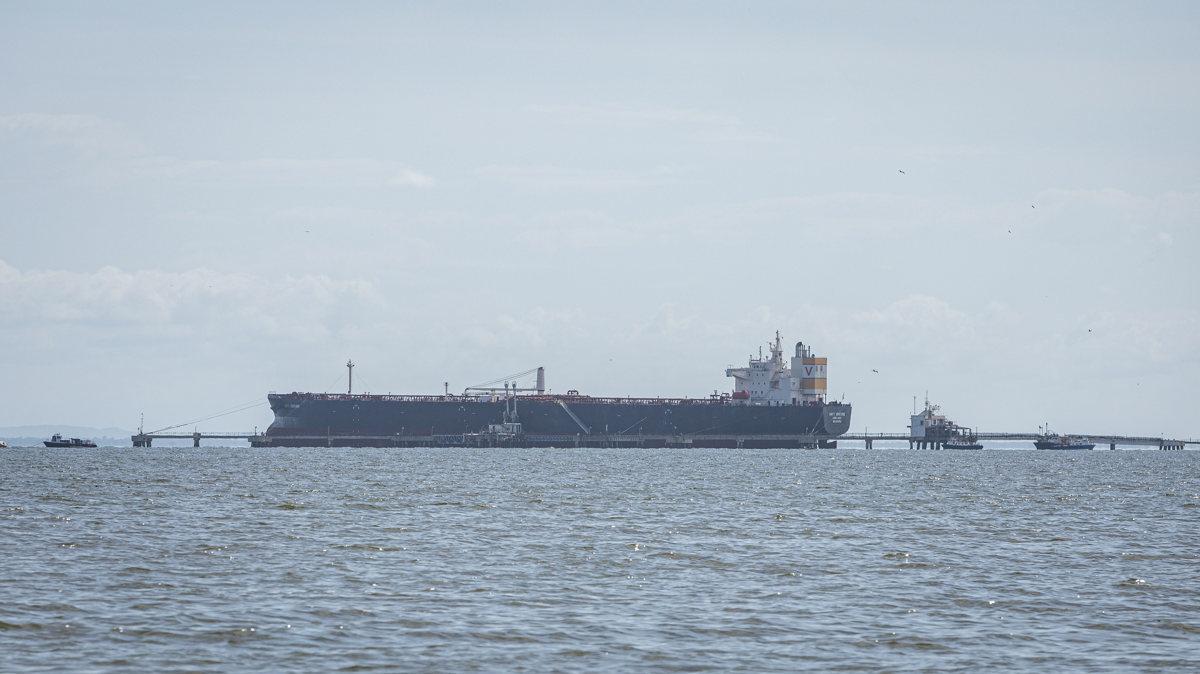 EEUU confiscó un barco petrolero frente las costas de Venezuela, informó Trump