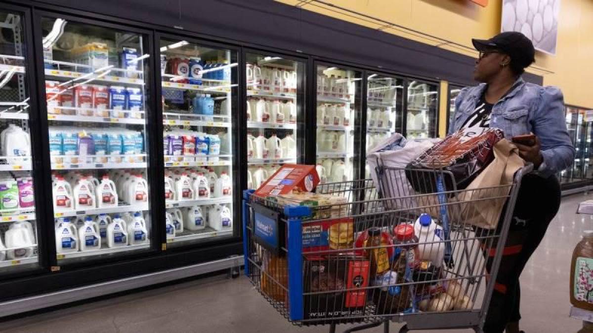 Crece el número de consumidores que pueden cubrir sus gastos, según encuesta
