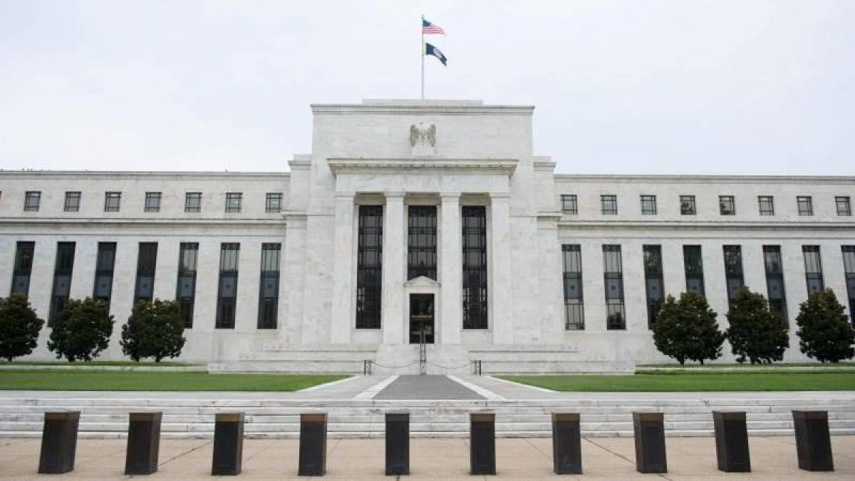 La incertidumbre arancelaria retrasaría los movimientos de la Fed hasta finales de 2025