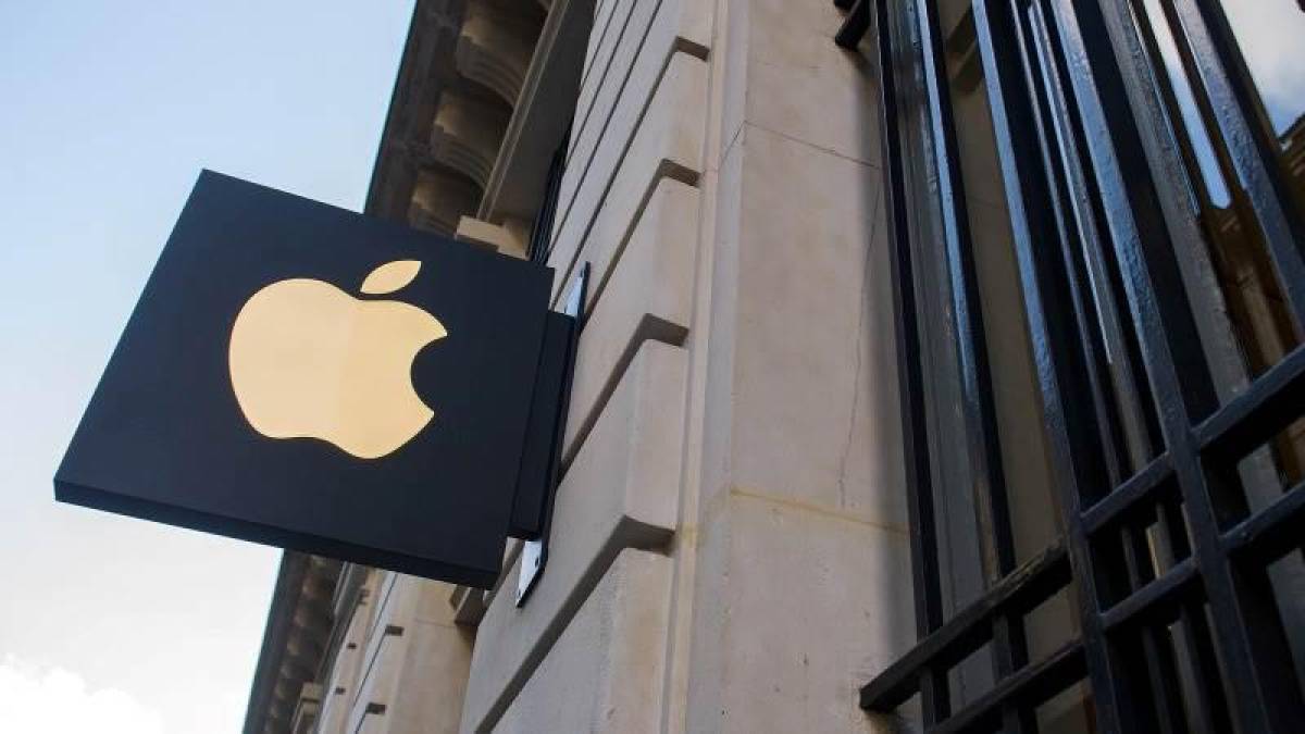 Apple es acusada de interferir con los derechos de sus trabajadores