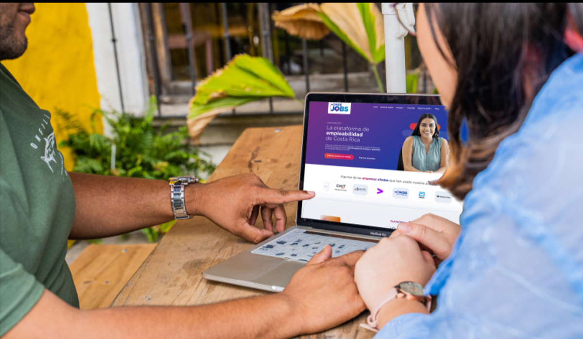 Empresas multinacionales en Costa Rica realizan feria de reclutamiento virtual