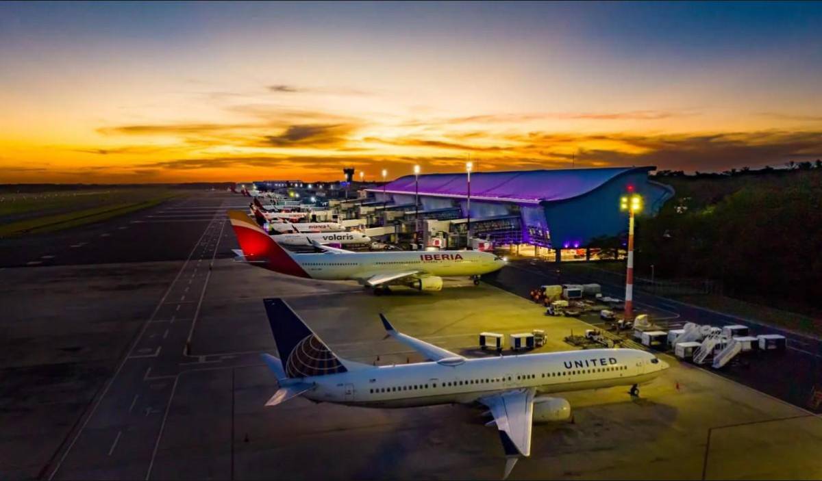 El Salvador invierte US$800 millones en desarrollo de aeropuertos