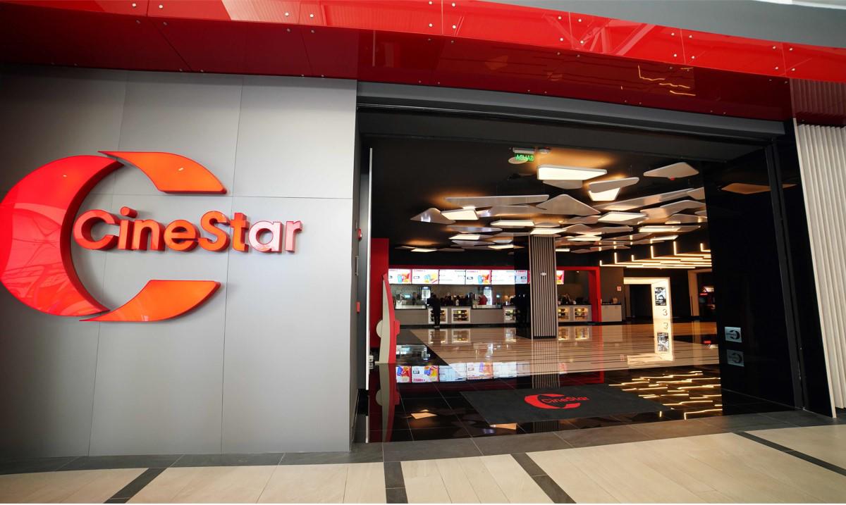 <i>Fachada de CineStar en Vistares Pradera. FOTO CORTESÍA</i>