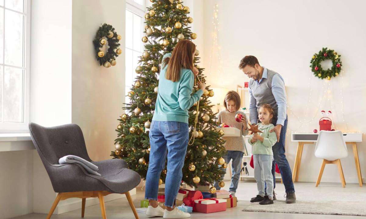 Así puede decorar el árbol de Navidad en 2024