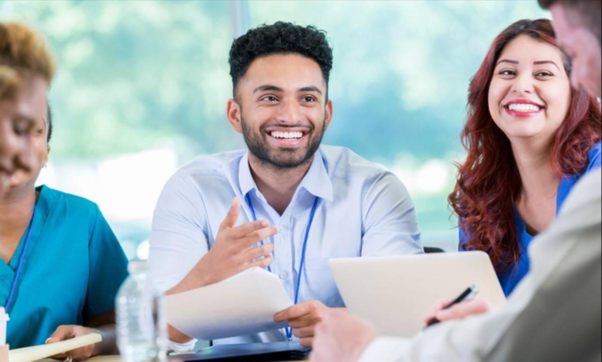 La orientación profesional en la juventud es clave para el empleo, señala OCDE