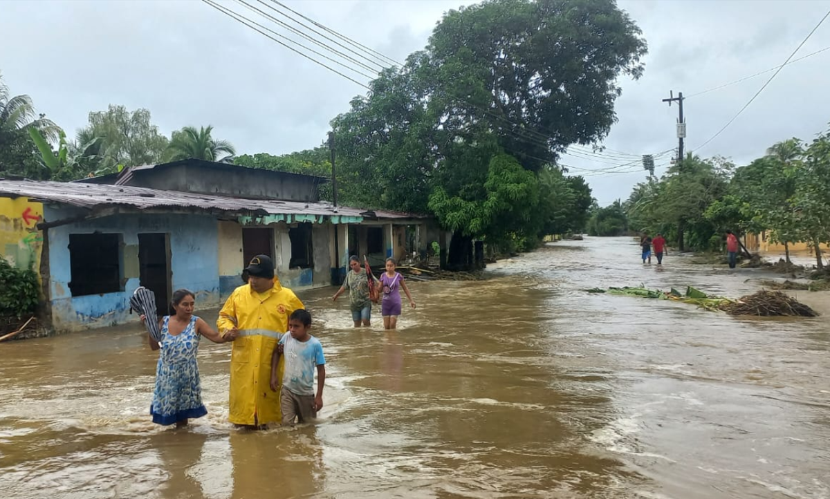 Elevan las alertas en Honduras por lluvias
